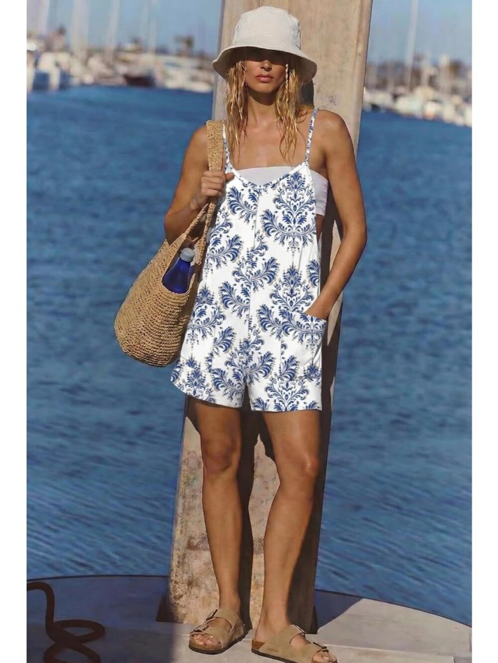 Womens White Italian Casual Sleeveless Short Overall Boho Spaghetti Strap Romper - Picture 3 of 6